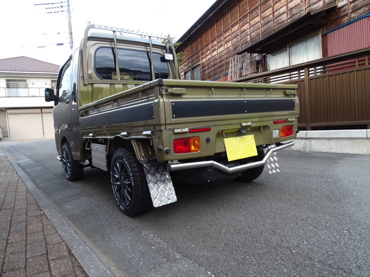 送料無料!商品紹介動画付 ダイハツ ハイゼットトラック ジャンボ 共通 S200 S210 S500 S510P マッドガード 泥よけ シマ 縞模様下段2ピース拍卖