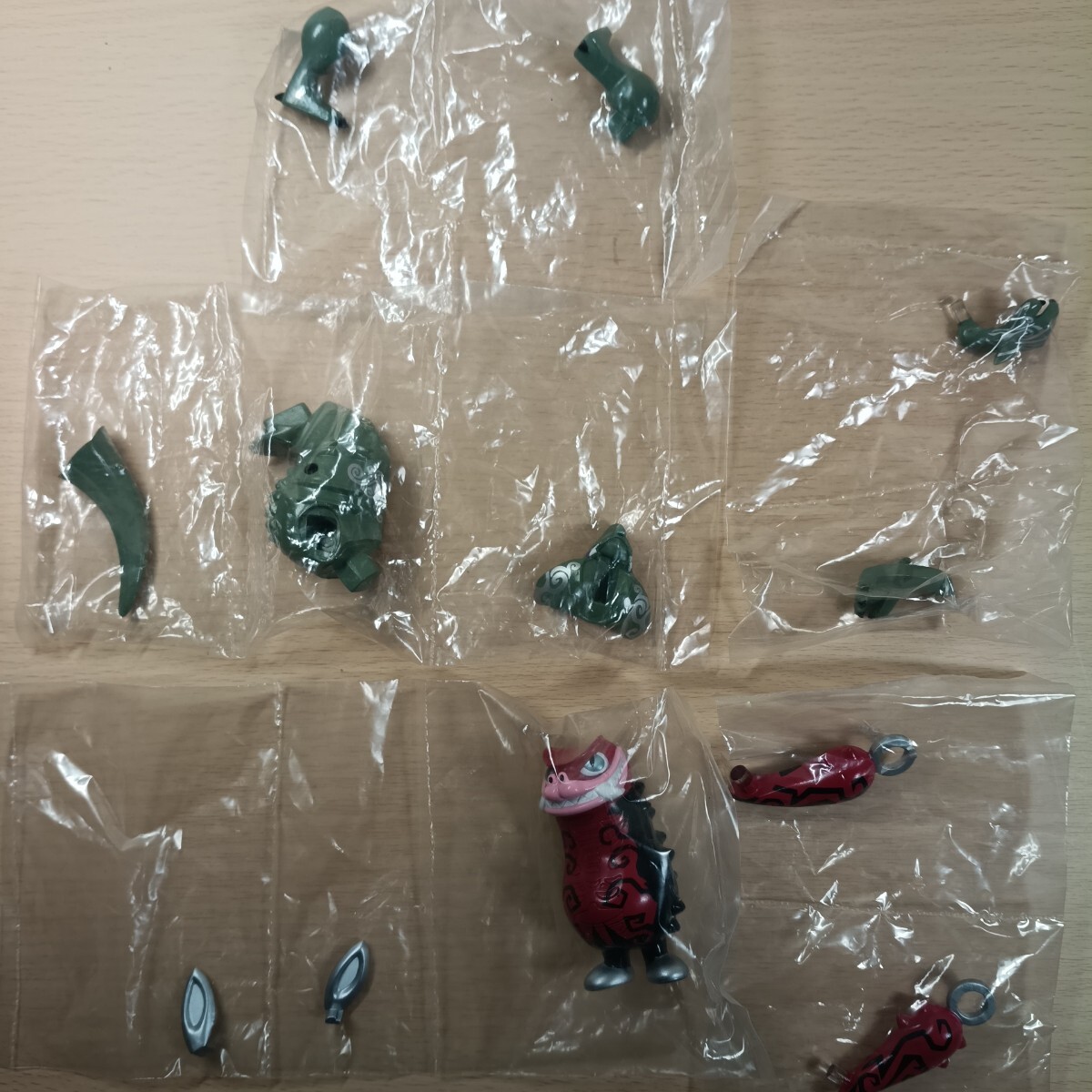 希少 ウルトラマン×TOUMA デザイナートウマ 「ギャンゴ(マッドVer.)」「ゴモラ(タトゥーVer.)」2体セット バンダイ ガシャポン 拍卖