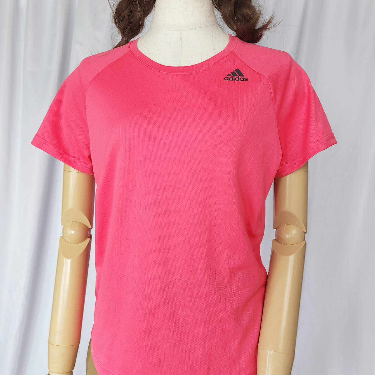 used OTサイズ adidas アディダス ワンポイントロゴプリント 半袖 ポリエステルTシャツ ピンク系 スポーツブランド 古着【1000円スタート】拍卖