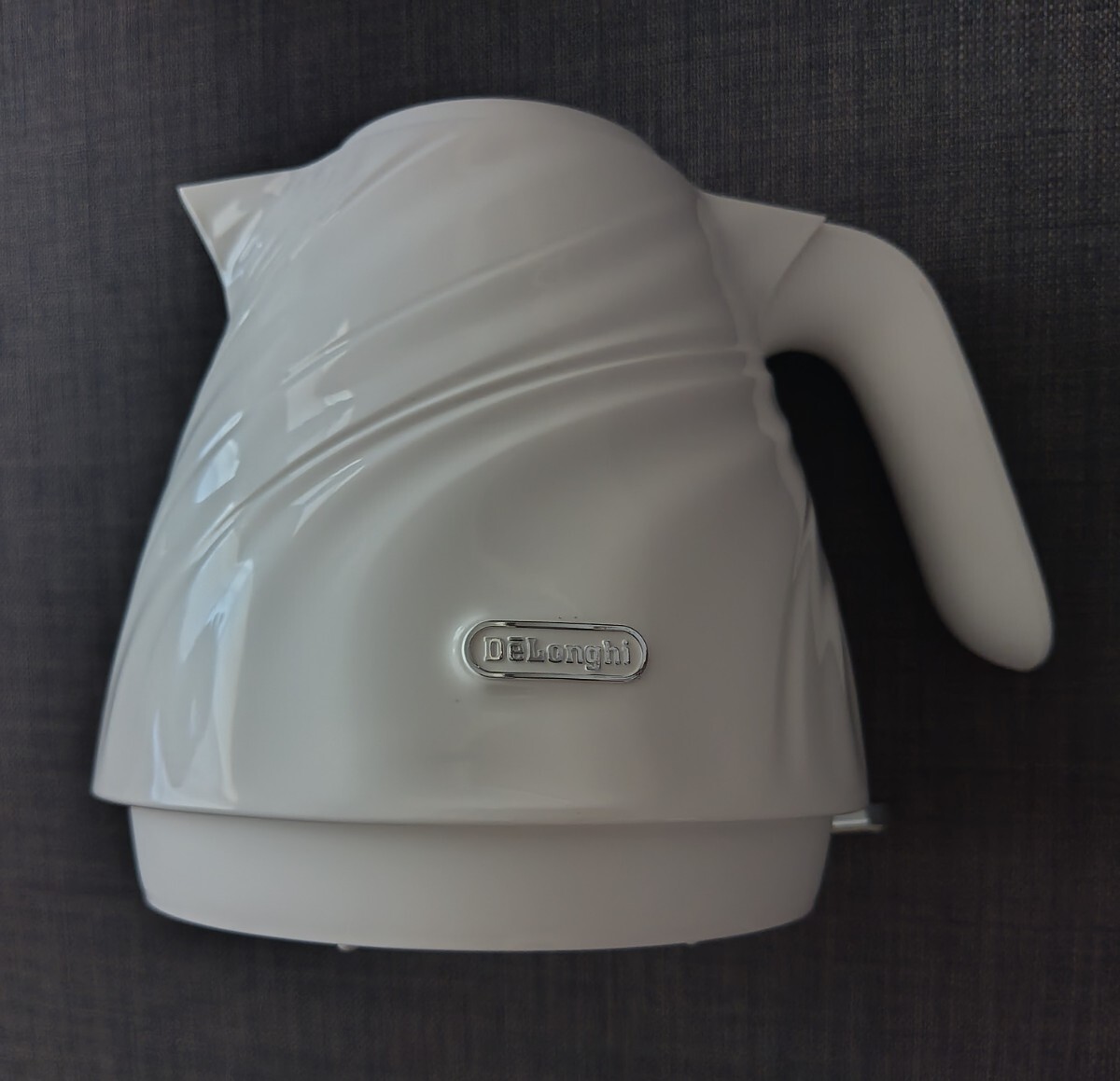 【新品/未使用】デロンギ DeLoghi セタ 電気ケトル ホワイト Seta Kettles KBS1200J-W 匿名配送可拍卖