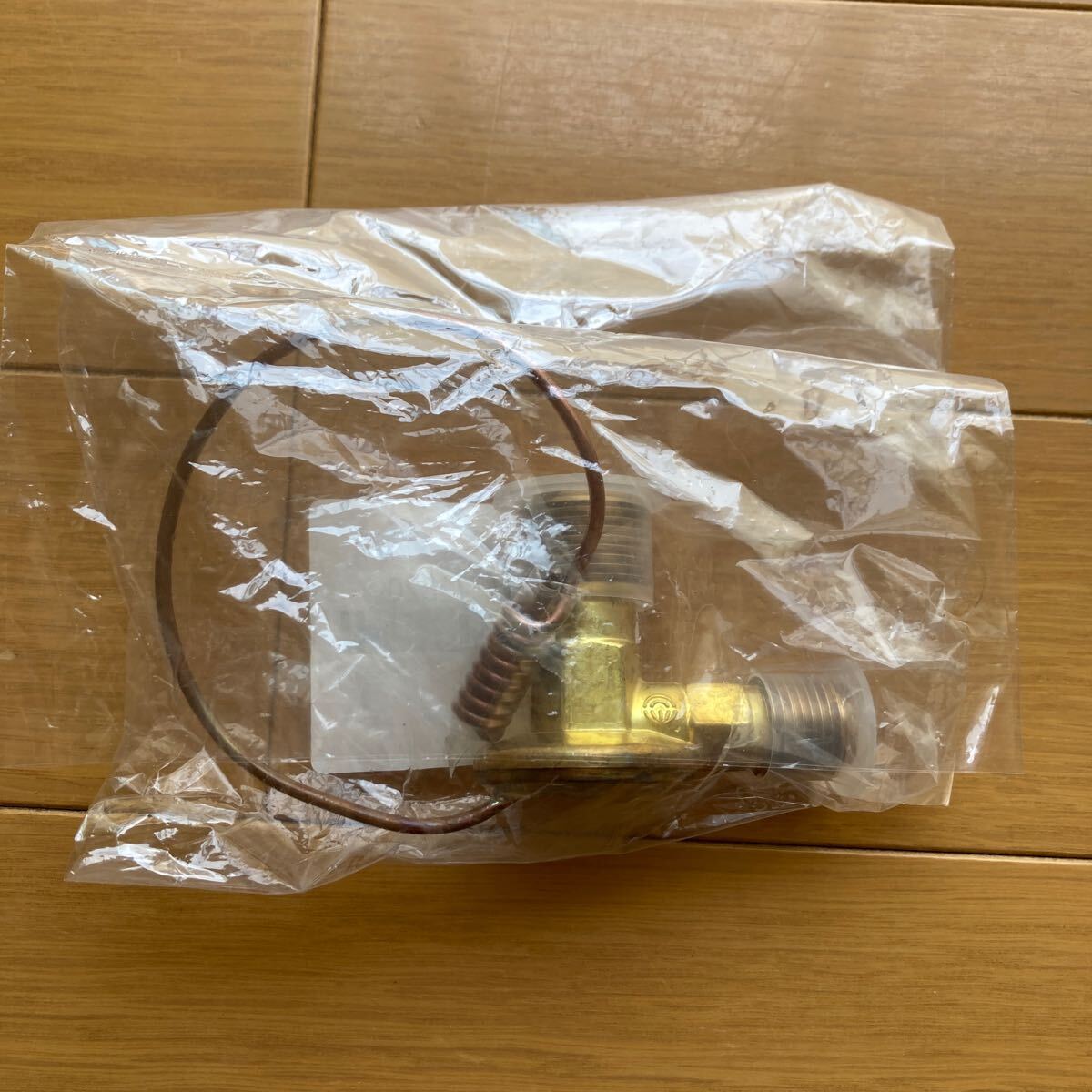 スズキ ジムニー JA11 JA12 JA22 エキスパンションバルブ R134a用 純正新品 エアコンパーツ エキパン拍卖