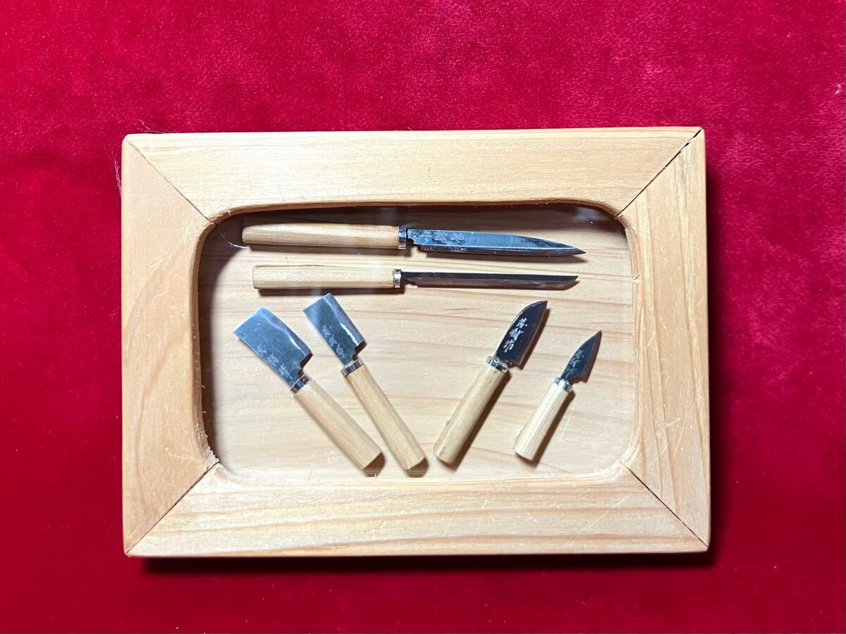 在銘入 本物 ミニチュア 手作り 包丁 豆包丁 6点セット 額装品 飾り 刃物 小刀 豆道具 雛道具 ままごと ドールハウス 骨董 時代物拍卖