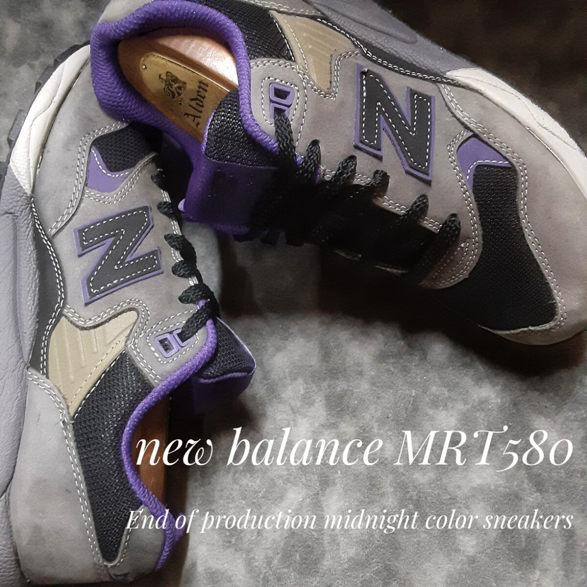 最値!定18700円!名作復刻クラシックスタイル!生産終了!希少ミッドナイトカラー!ニューバランス MRT580高級スニーカー!グレー!黒紫灰色 25cm拍卖