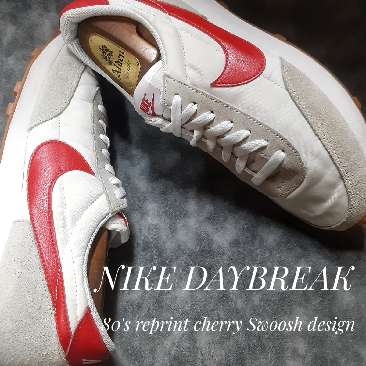 最値!20年製!80's復刻!クリムゾンレッドスウォッシュ!ヘリテージランニング!ナイキ デイブレイク スニーカー!ホワイト×ガム!白灰赤 26.5cm拍卖