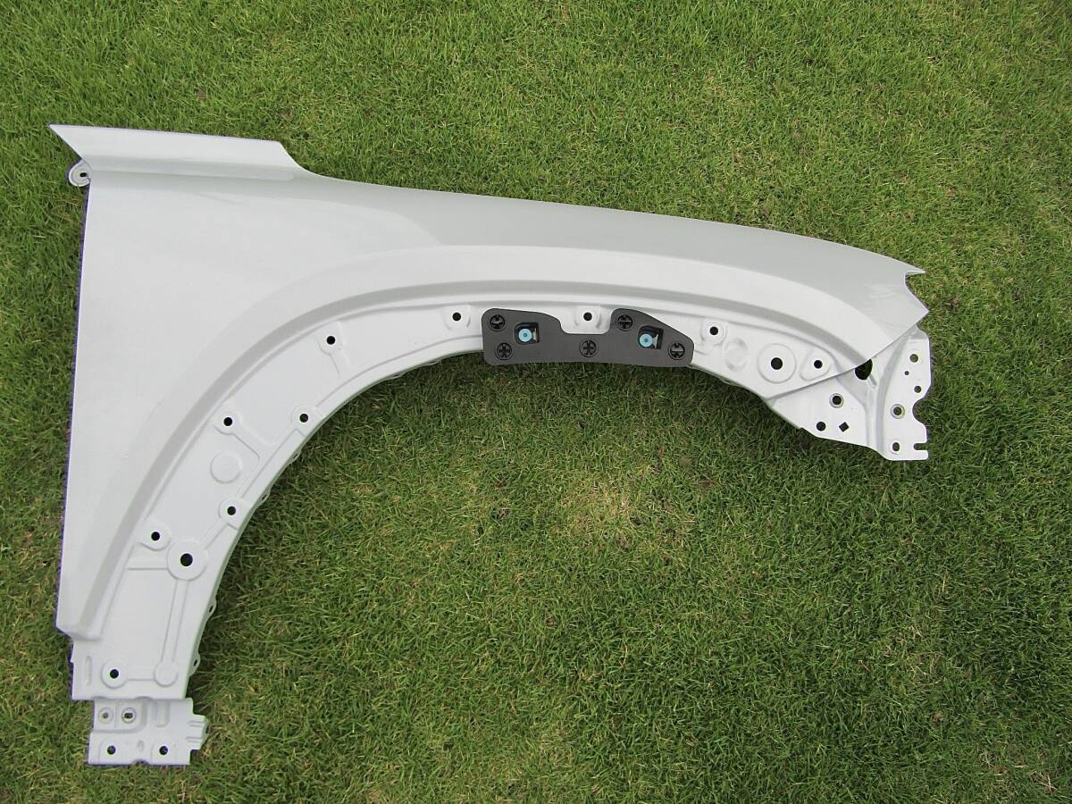MX-30 MX30 純正 右 フロントフェンダー フェンダー セラミックメタリック ■■ 13092005拍卖
