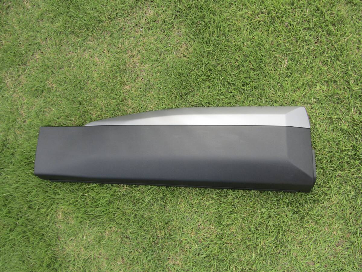 プジョー 2008 純正 右 リアドア プロテクターモール ドアモール モール 9837637280 ■■ 13092302拍卖