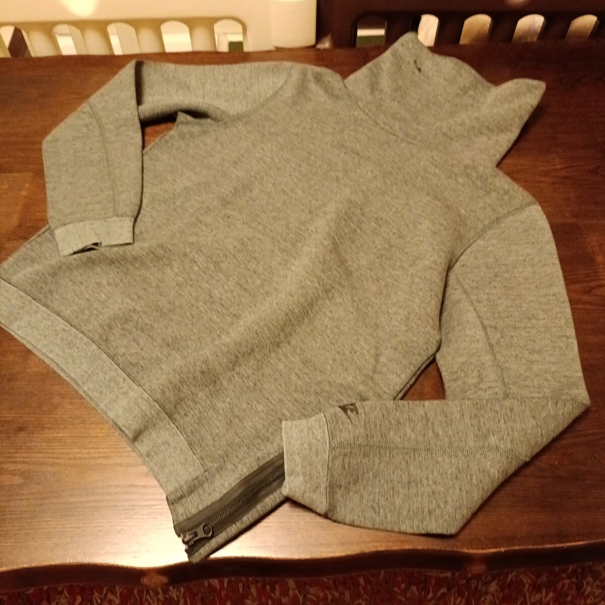 ・ナイキ テックフリース、ハイネック ロングスリーブ、グレー、送料無料拍卖