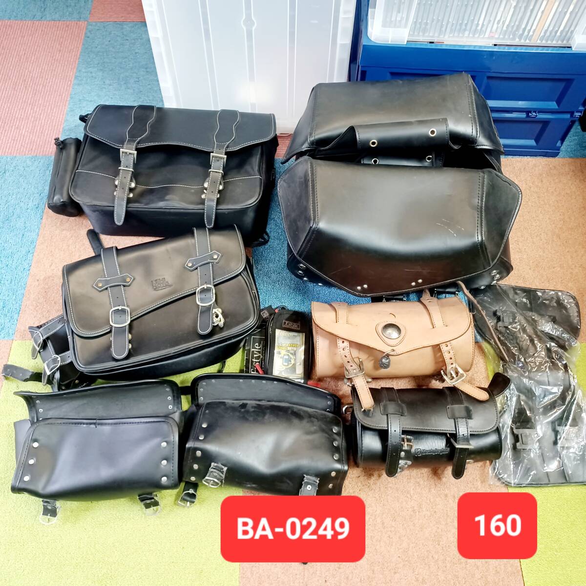 【BA-0249】『現状渡し』バイク用 サイドバッグ アメリカン用 ハーレーダビッドソンなどに まとめ売り 簡易包装で発送拍卖