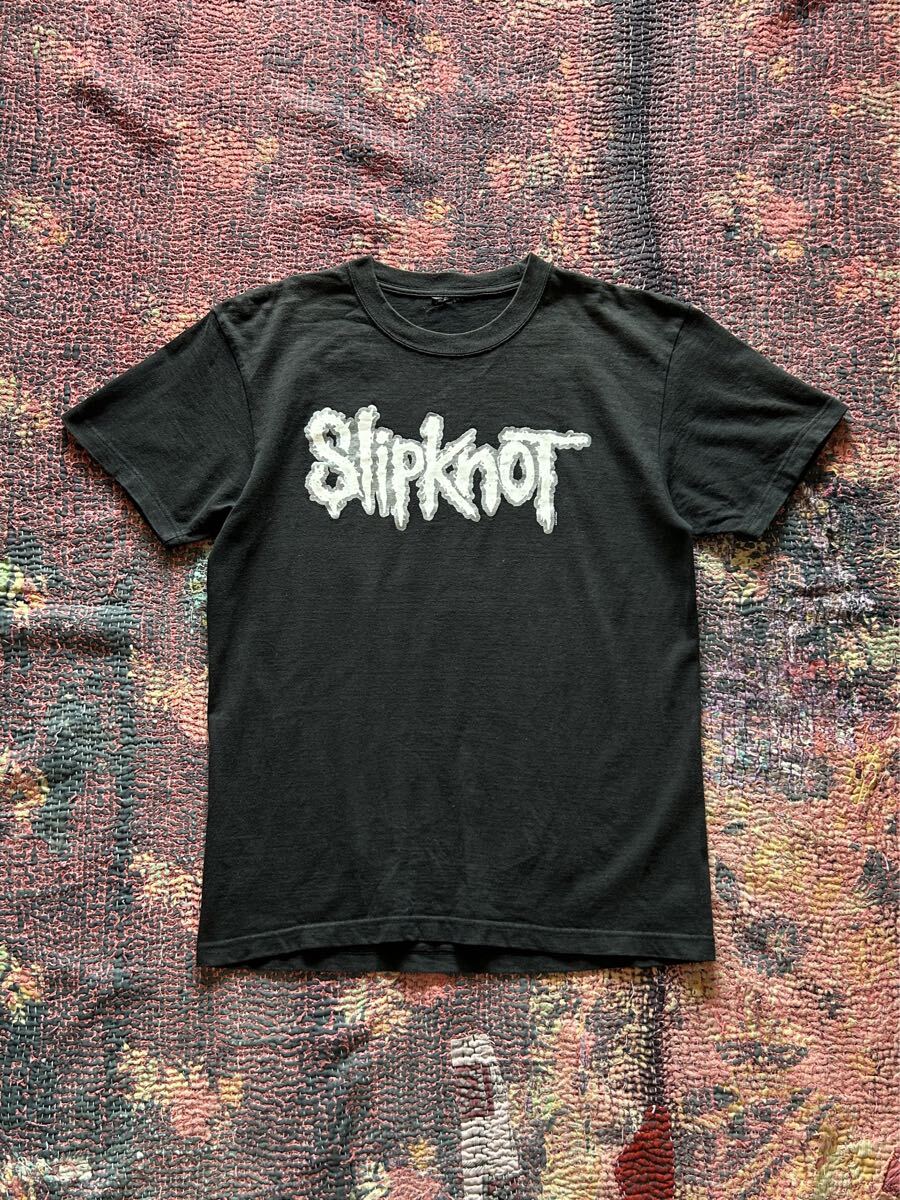 SLIPKNOT TEE — 2004 LOGO PRINT スリップノット Tシャツ L程度 2004 ロゴプリント 黒 バンドTシャツ 古着 拍卖