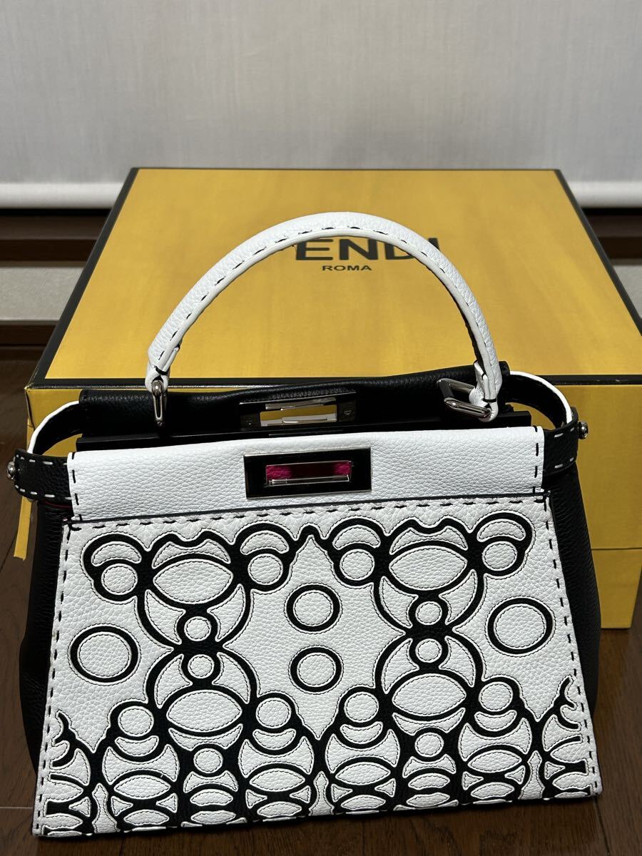 1スタ FENDI 新品極美品 限定 ピーカブー PEEKABOO フェンディピーカブープロジェクトオークション シャネル ルイヴィトン セリーヌ 拍卖
