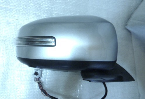 デイズ B21W 右ドアミラー カメラ・ウインカー・電動格納 13P 良品 A31 クールシルバーメタリックeKカスタム・ワゴン ☆拍卖