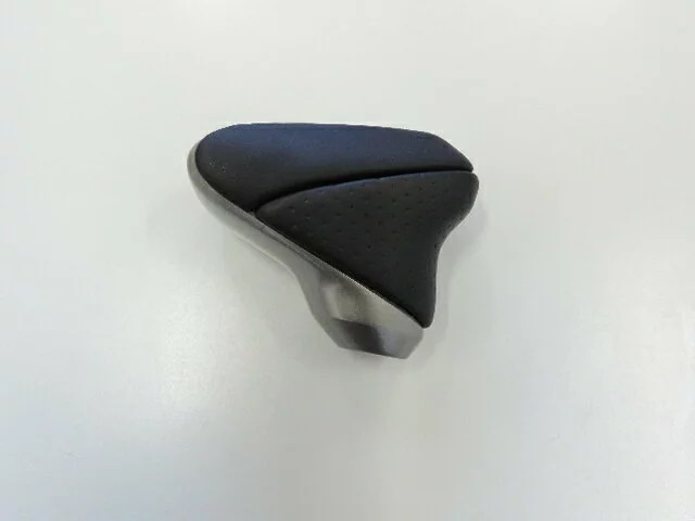 レクサス純正 CT200h F SPORT専用 本革ディンプルシフトノブ シルクブレイズ シフトノブ変換 アダプター付 30系プリウス 40系プリウスα拍卖