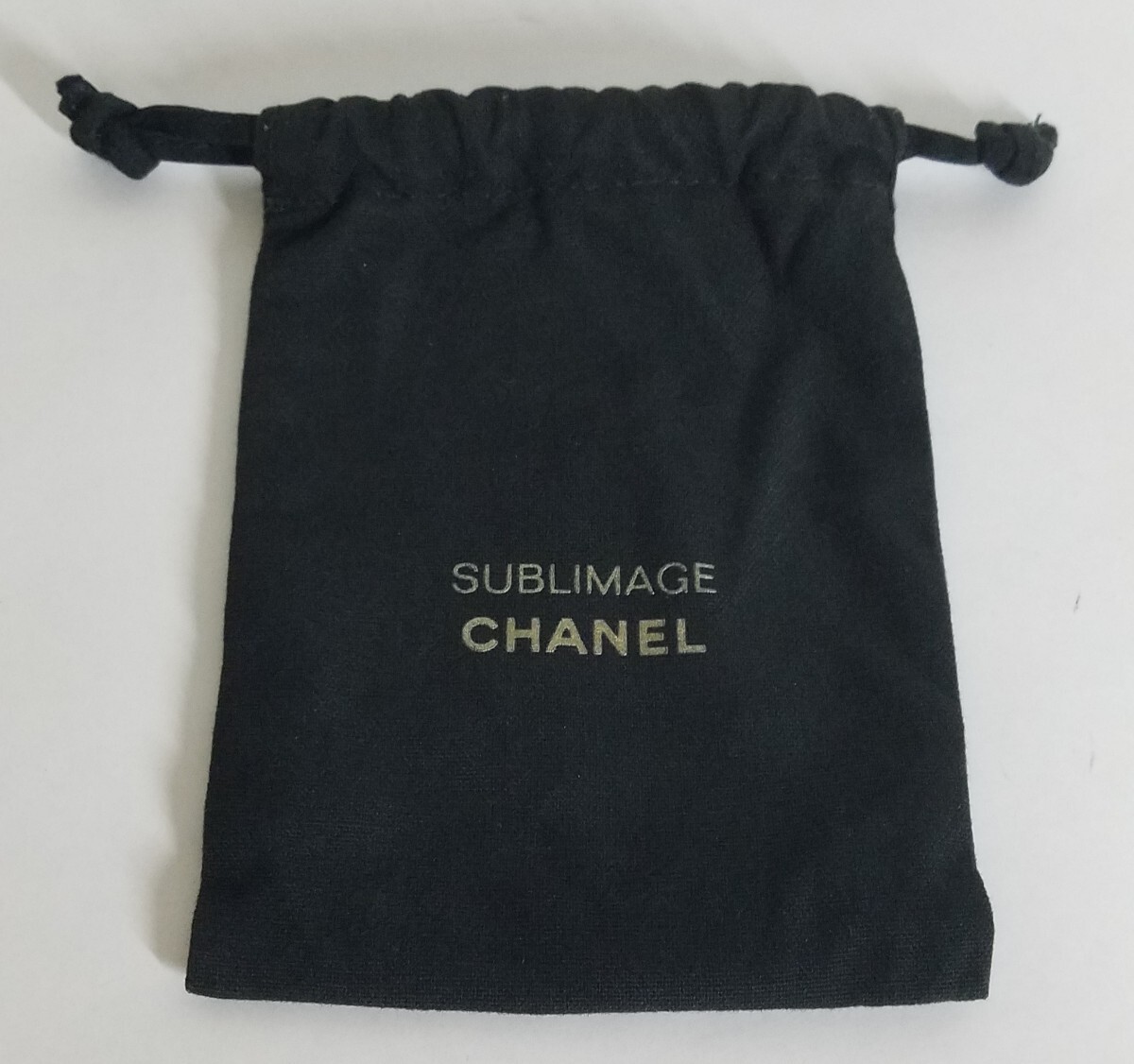 CHANEL シャネル 巾着袋 巾着ポーチ ポーチ 小物入れ 小袋 高級花柄刺繍あり 希少 激レア シャネル CHANEL好き必見! ココシャネル拍卖