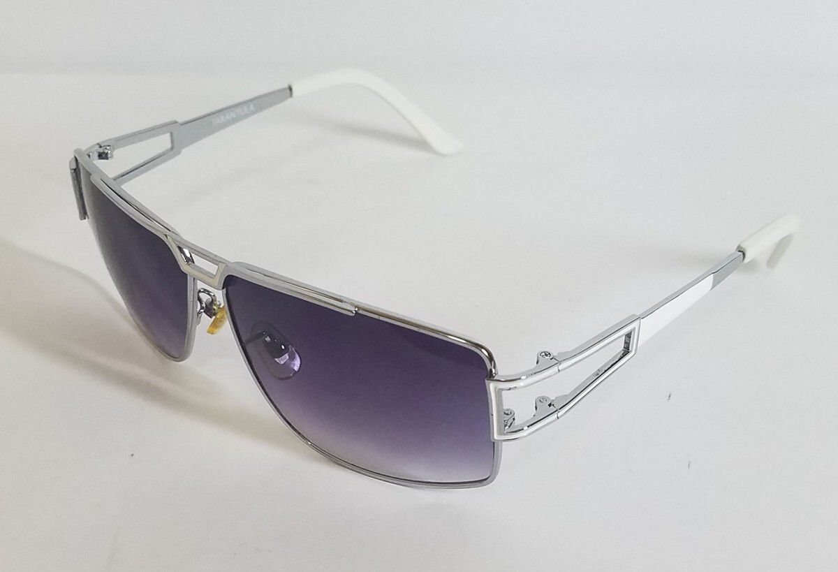 美品 TARANTULA タランチュラ サングラス メガネ 眼鏡 パープルレンズ ホワイトフレーム 大人のスタイリッシュに決めるサングラス GQ拍卖