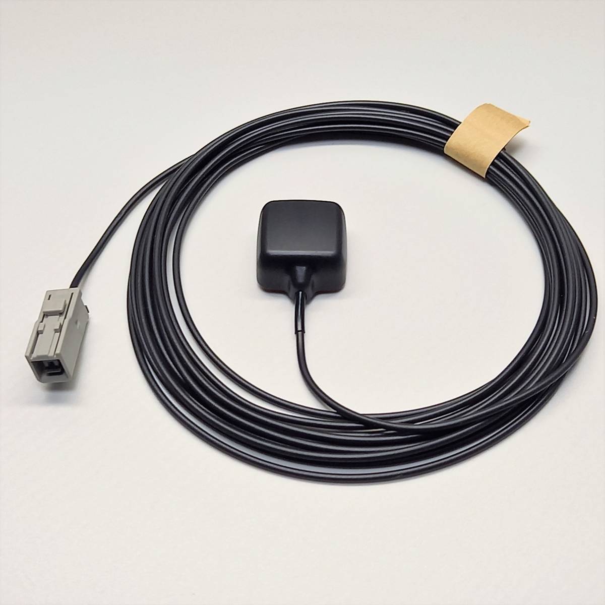 【新品】CN-HW851D/CN-HW860D/CN-HW890D GPSアンテナ【パナソニック純正部品】拍卖