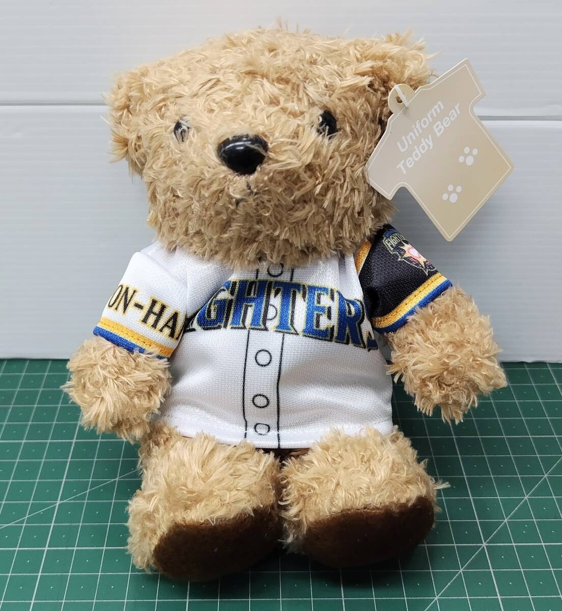 日本ハムファイターズ ユニフォーム テディベア ぬいぐるみ 64 鶴岡慎也 #64 タグ付●H5328拍卖