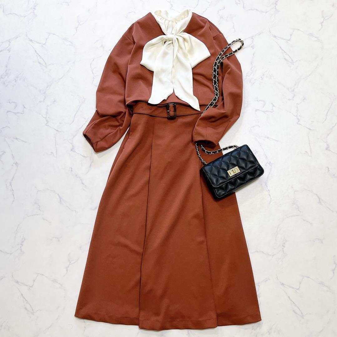 美品 COHINAコヒナ ショートジャケットセットアップ タックスカート ベルト ブラウン 茶色 レギュラー M拍卖