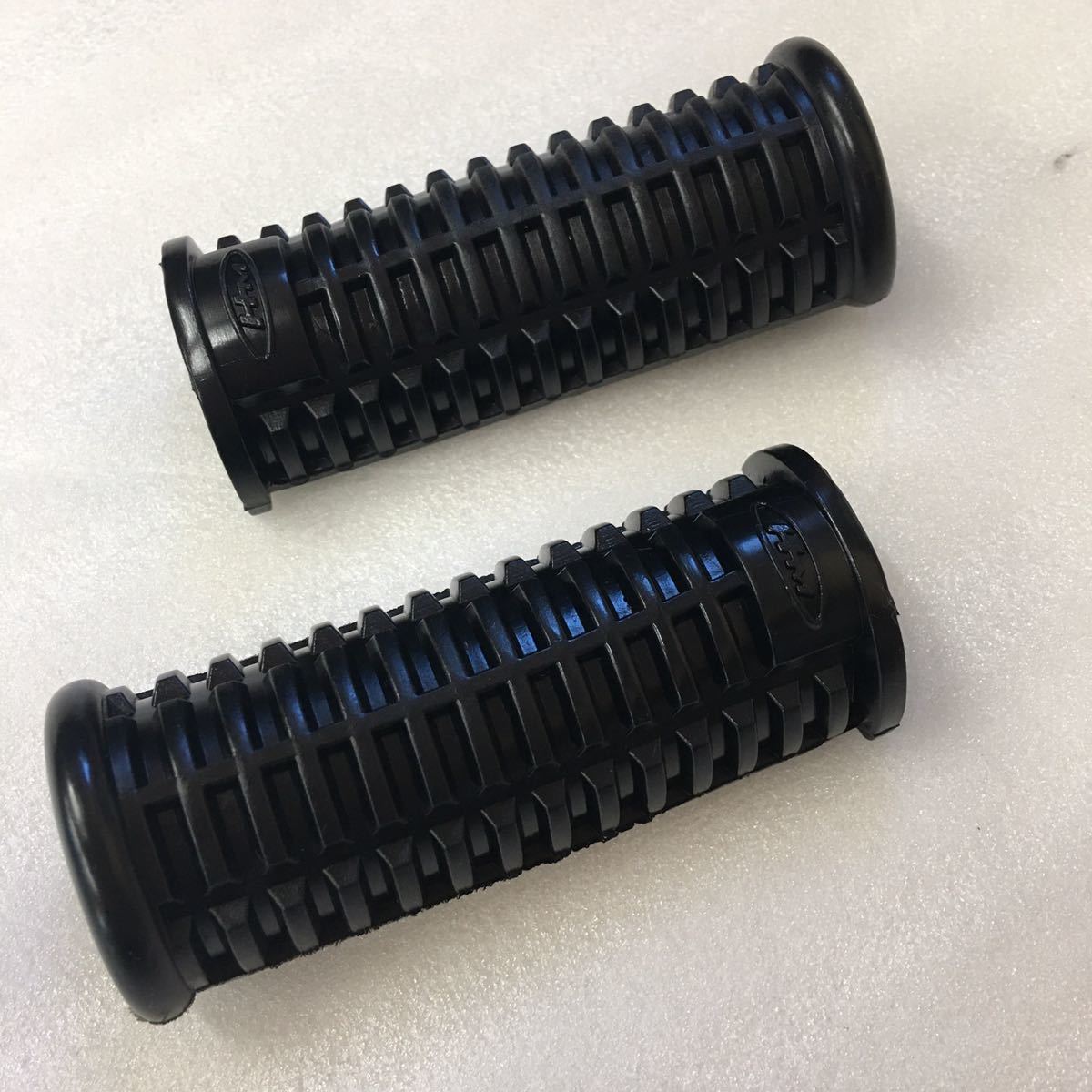 ダックス ST50/ST70 K1.K2.K3.K4 初期型 旧DAX ステップラバー左右 ホンダ純正 新品 【水曜・日曜・祝日休み 臨時休業有】拍卖