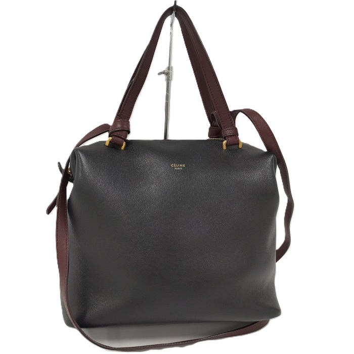 CELINE ショルダーバッグ キューブ レザー ブラック拍卖