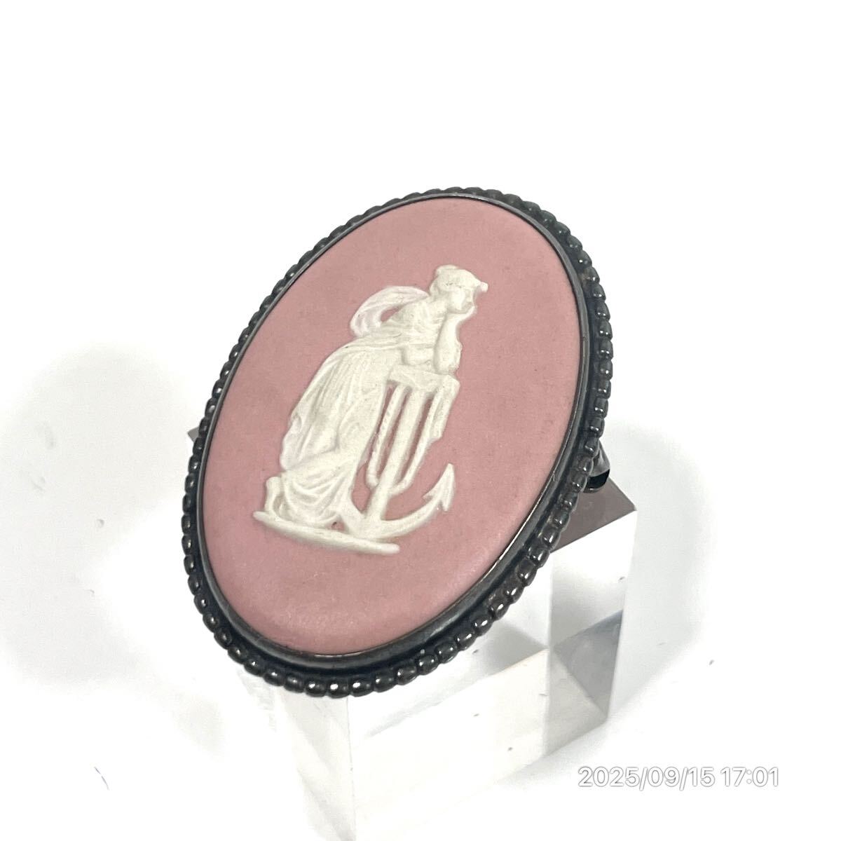 SILVER シルバー WEDGWOOD ウエッジウッド ジャスパー カメオ ピンク ×ホワイトカラー 陶器 ブローチ アクセサリー 装飾品拍卖