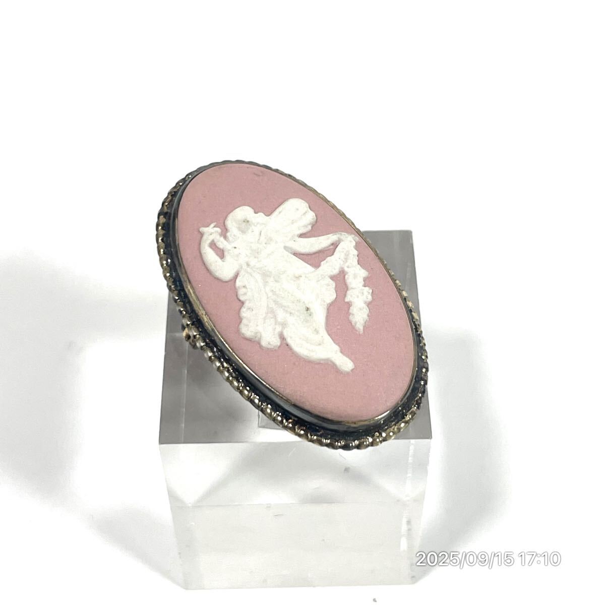 WEDGEWOOD ウェッジウッド ジャスパー 女性モチーフ カメオ ピンク×ホワイトカラー 陶器 ブローチ アクセサリー 装飾品拍卖