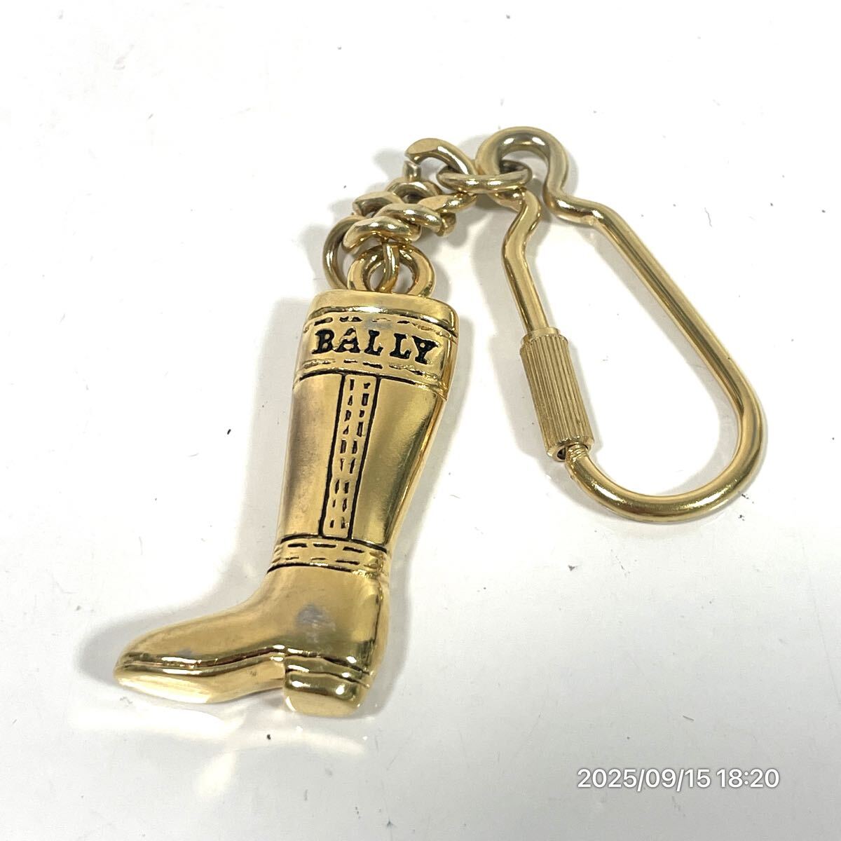 BALLY バリー ブランドロゴ ロングブーツモチーフ ゴールドカラー キーホルダー チャーム キーリング アクセサリー 拍卖