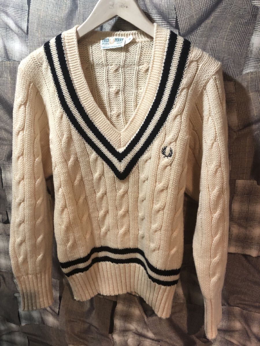 イングランド製 MADE IN UK フレッドペリー ニット FREDPERRY Vネック セーター 38 古着 FK拍卖