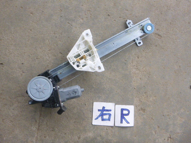 スズキ ソリオ MA15S 右リアパワーウインドーモーター @13276拍卖
