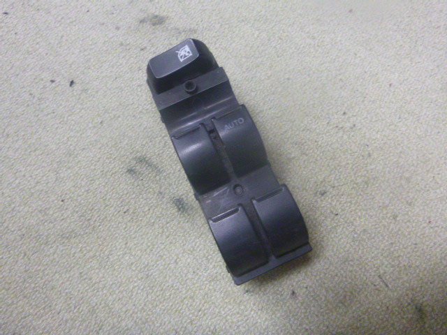 スズキ ワゴンR MH22S 右Fパワーウインドースイッチ @14625拍卖