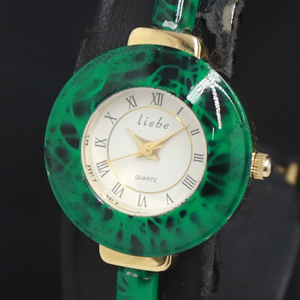 QZ Liebe バングルウォッチ 白文字盤 レディース腕時計 2000000 NSK KRK拍卖