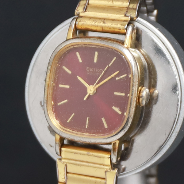 稼働 QZ セイコー 5421-5220 赤文字盤 レディース腕時計 2000000 NSK KRK拍卖