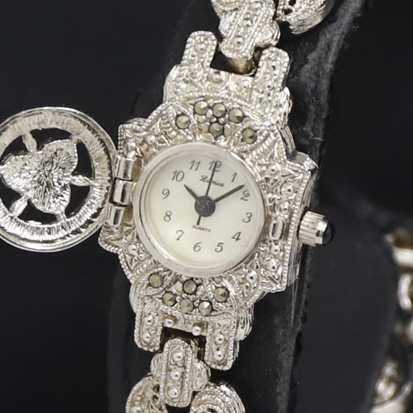 稼働 QZ 良品 LAMUE 20/520-B 白文字盤 レディース腕時計 2000000 NSK KRK拍卖