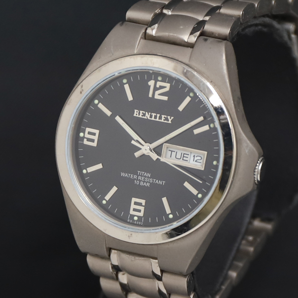 稼働 QZ 良品 BENTIEY BS-4092 黒文字盤 デイデイト メンズ腕時計 2000000 NSK KRK拍卖