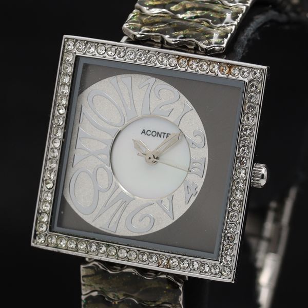 アコンテ ストーンベゼル スクエア QZ シルバー/シェル文字盤 レディース腕時計 TKD 2000000 NSK拍卖
