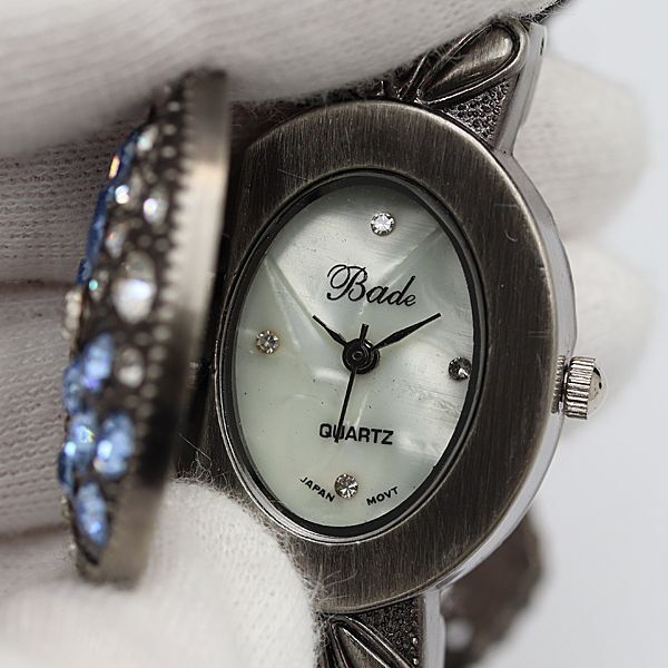 QZ Bade バド ベイド シェル文字盤 オーバル レディース腕時計 OKZ 2550000拍卖