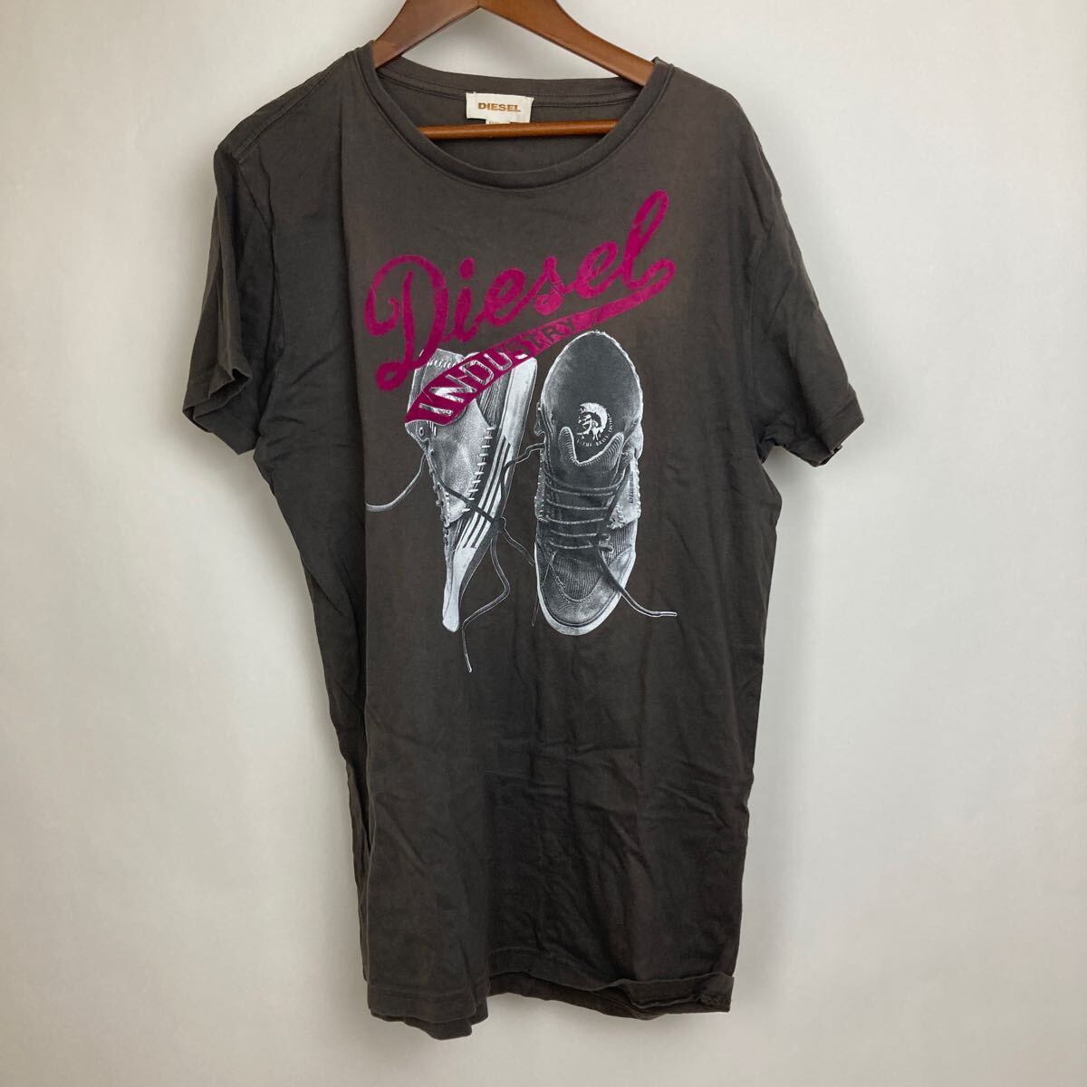 DIESEL ディーゼル Tシャツ ブラック バンドTシャツ M 半袖 ハードロックバンド ティーシャツ プリントロゴ 拍卖