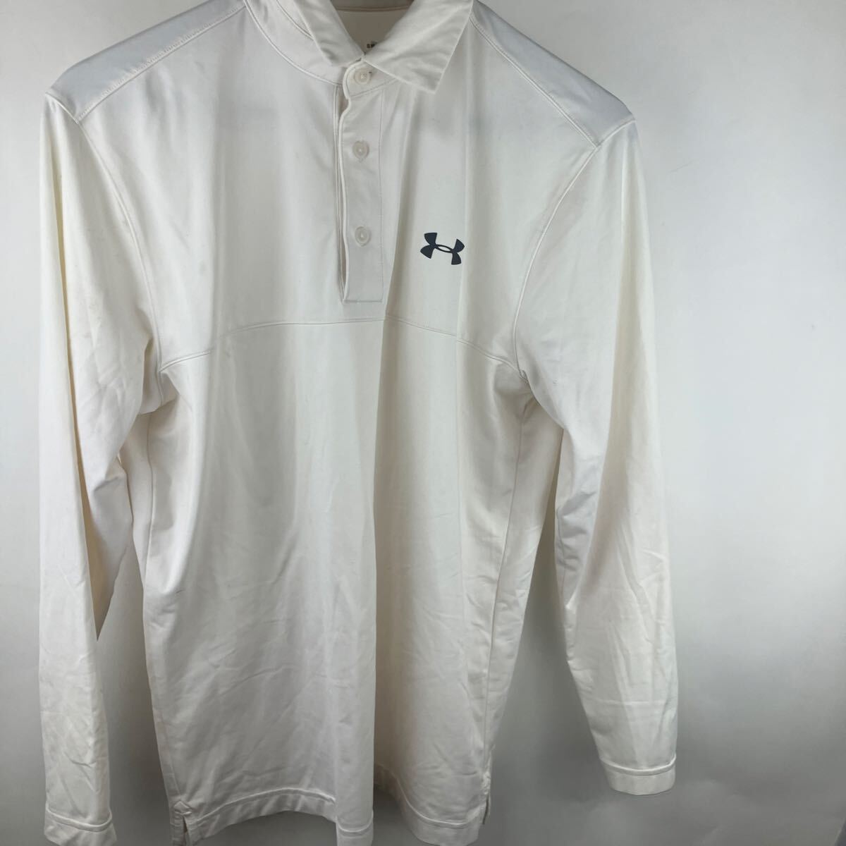 アンダーアーマー ポロシャツ 半袖ポロシャツ 白 ホワイト 半袖 ゴルフウェア スポーツ 通気性 速乾生地 メンズ Mサイズ拍卖