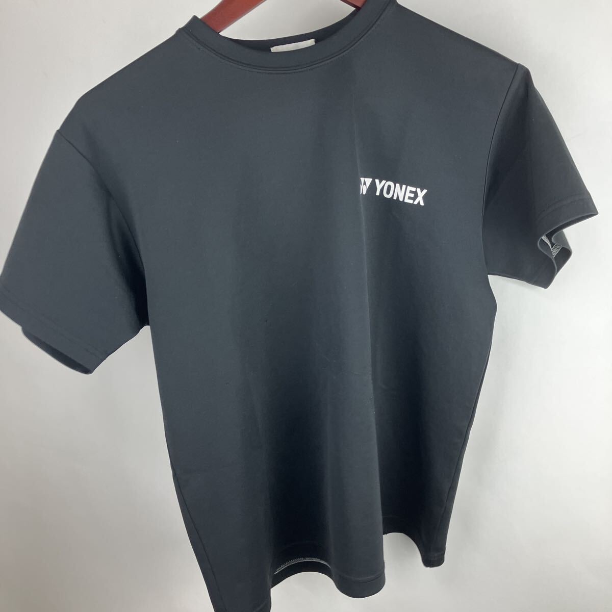 ヨネックス Tシャツ ロゴ ブラック 半袖 半袖Tシャツ スポーツ Sサイズ メンズ 男性向け トップス 通気性拍卖