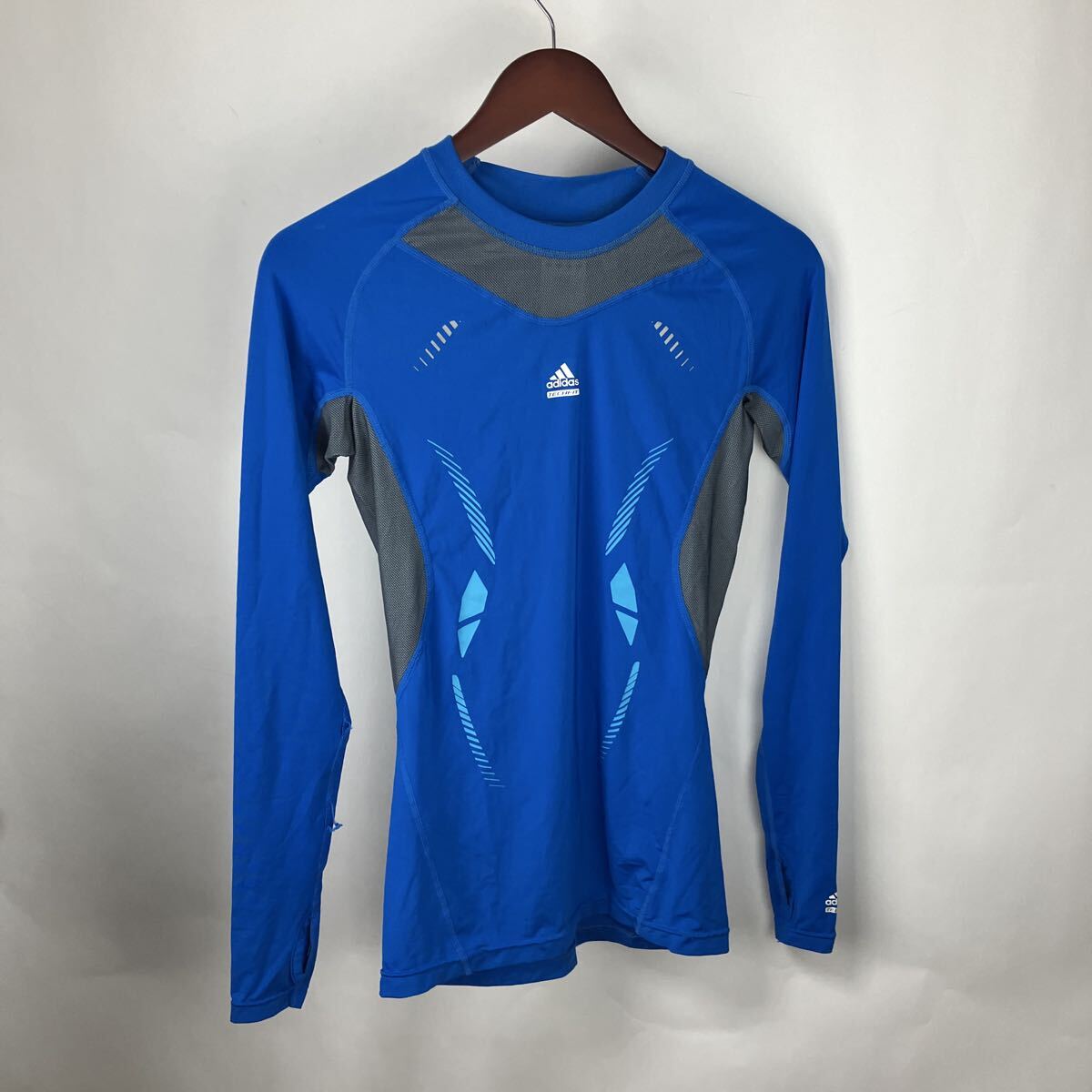 アディダス adidas 長袖 接触冷感 メンズ 男性向け スポーツウェア ランニングシャツ Mサイズ 速乾生地 通気性 ブルー拍卖