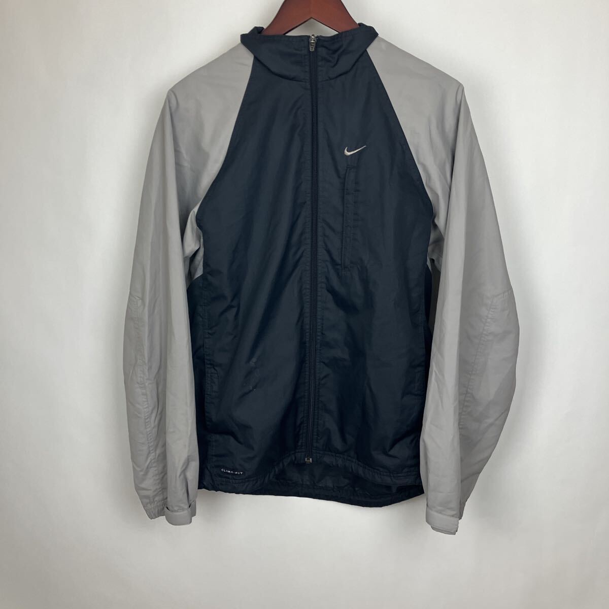 NIKE ナイキ ジャケット ウィンドブレーカー ブラック 上着 メンズ 男性向け Lサイズ ジップアップ スポーツ拍卖