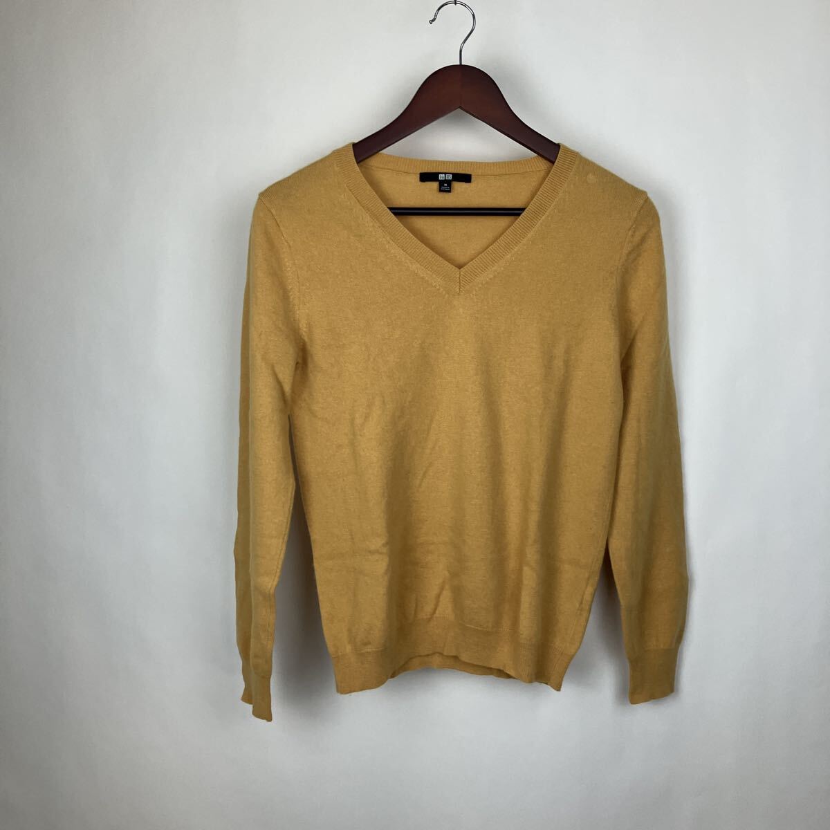 UNIQLO ユニクロ カシミヤ100 セーター Vネック ニット 秋冬 黄色 イエロー レディース 女性用 Mサイズ トップス拍卖