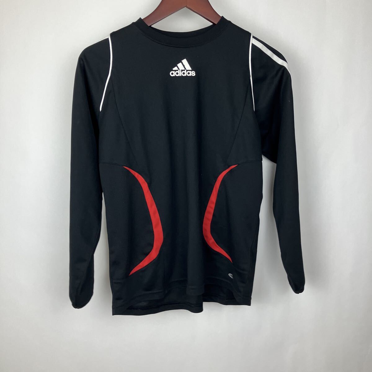 adidas アディダス ブラック 長袖Tシャツ Mサイズ サッカー ドライ 速乾生地 黒 スポーツウェア ランニングシャツ拍卖