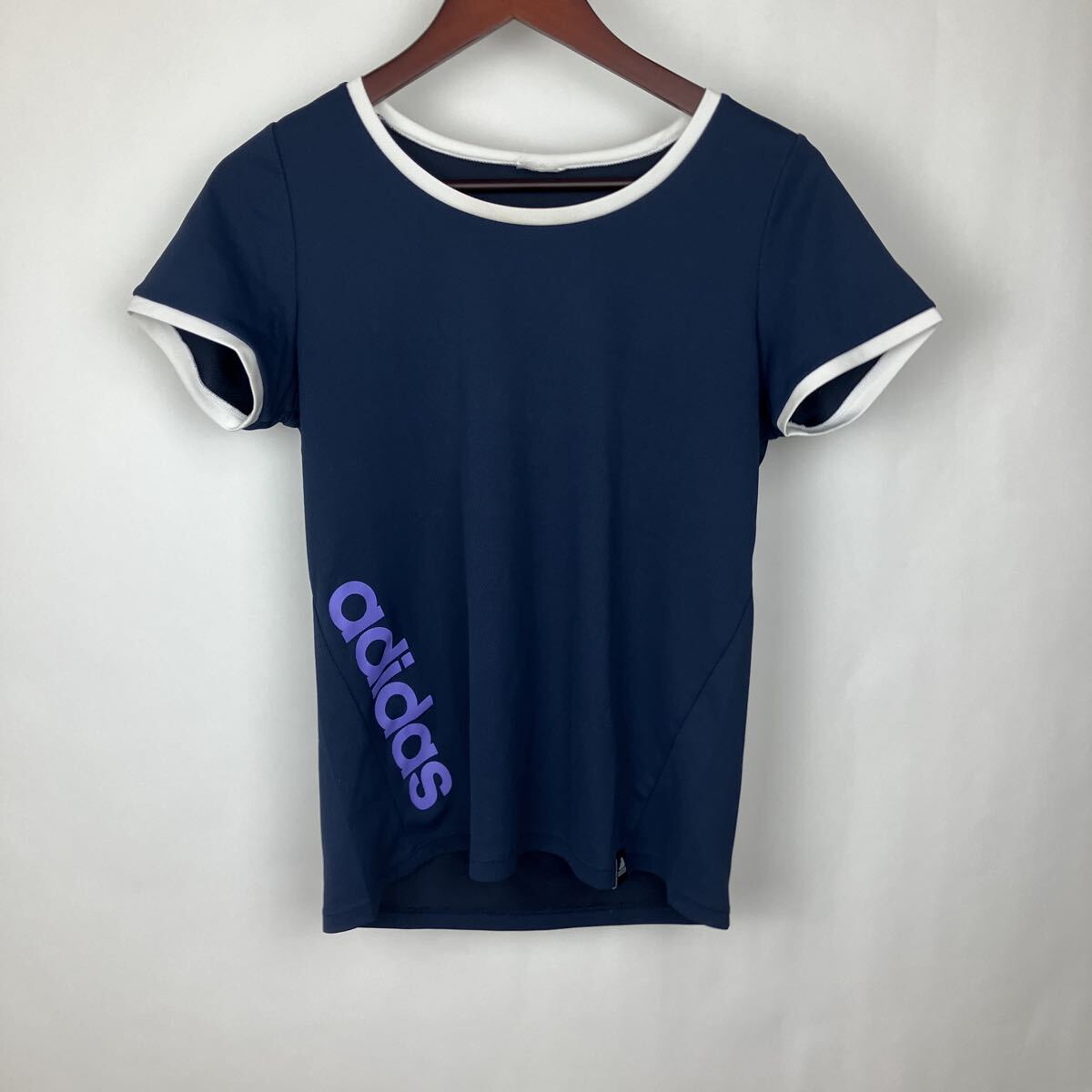 adidas アディダス ドライTシャツ 半袖Tシャツ Tシャツ 半袖 スポーツウェア ネイビー ロゴ プリント スポーツウェア拍卖
