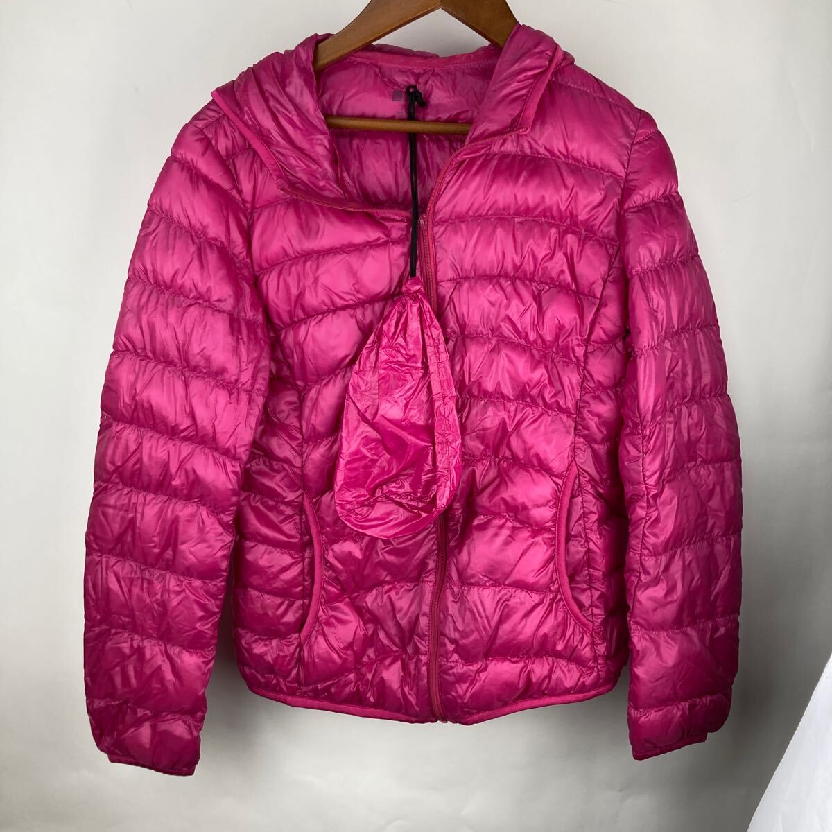 ダウンジャケット ユニクロ UNIQLO 防寒 防風 防水 S 袋付き ピンク ライトダウン 防寒 軽量 シンプル レディース 秋冬 ダウン ジャケット拍卖