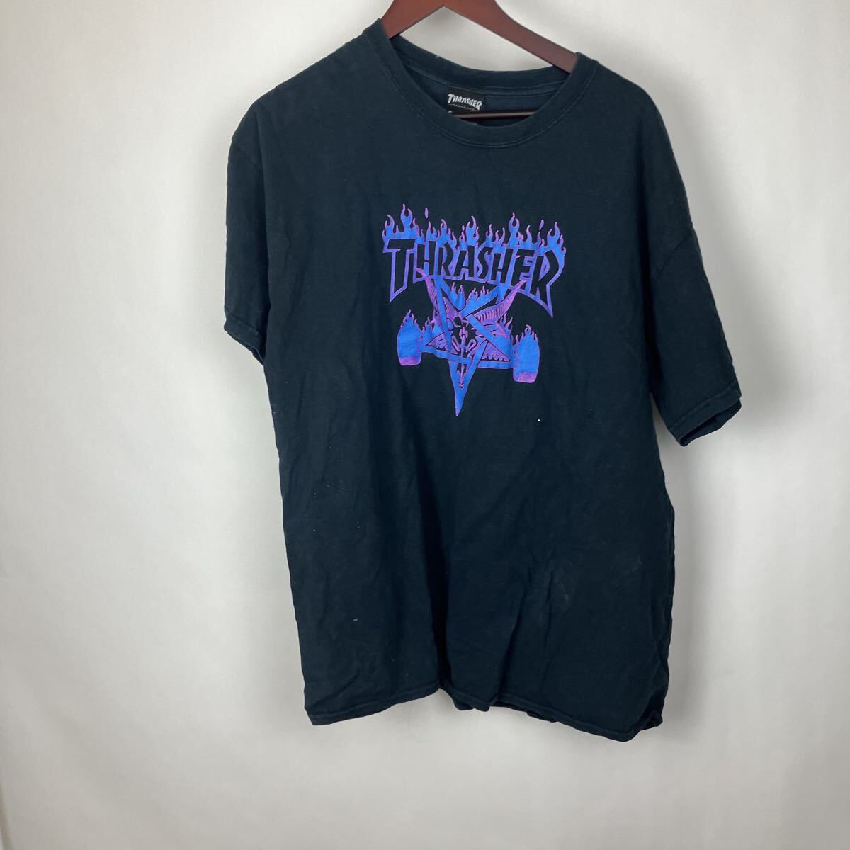 スラッシャー Tシャツ ブラック 半袖 黒 XL 半袖Tシャツ フォトプリント シャツ メンズ 男性向け ロゴ プリント ネイビー拍卖