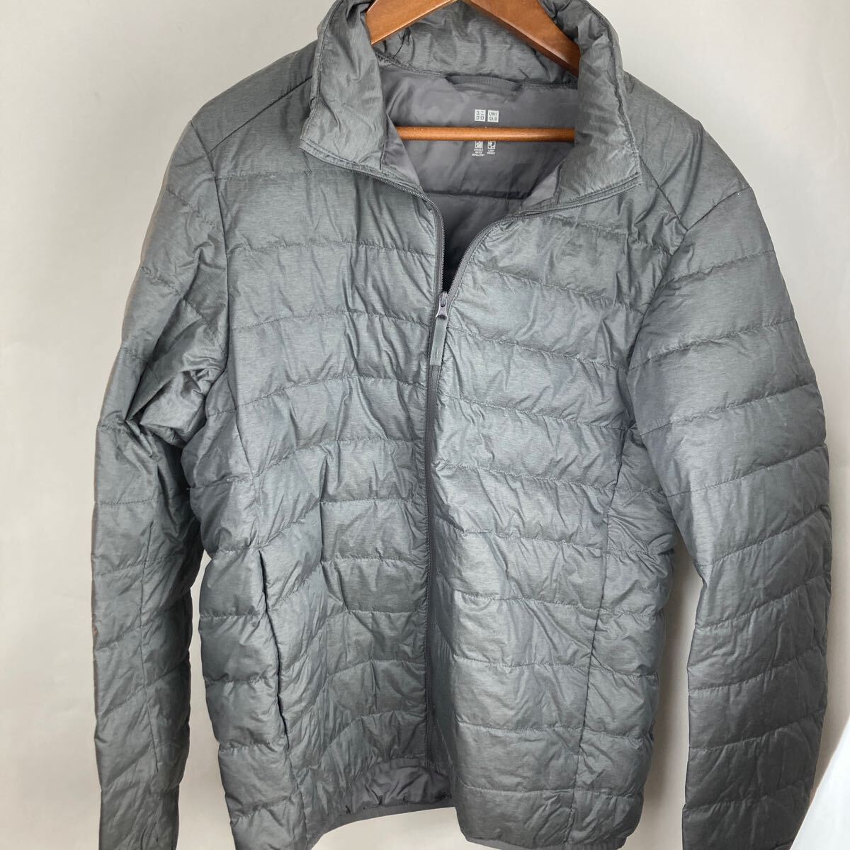 ユニクロ UNIQLO ウルトラライトダウンジャケット ダウンジャケット S ウルトラライトダウン グレー 灰色 メンズ 保温性 防寒 防風拍卖