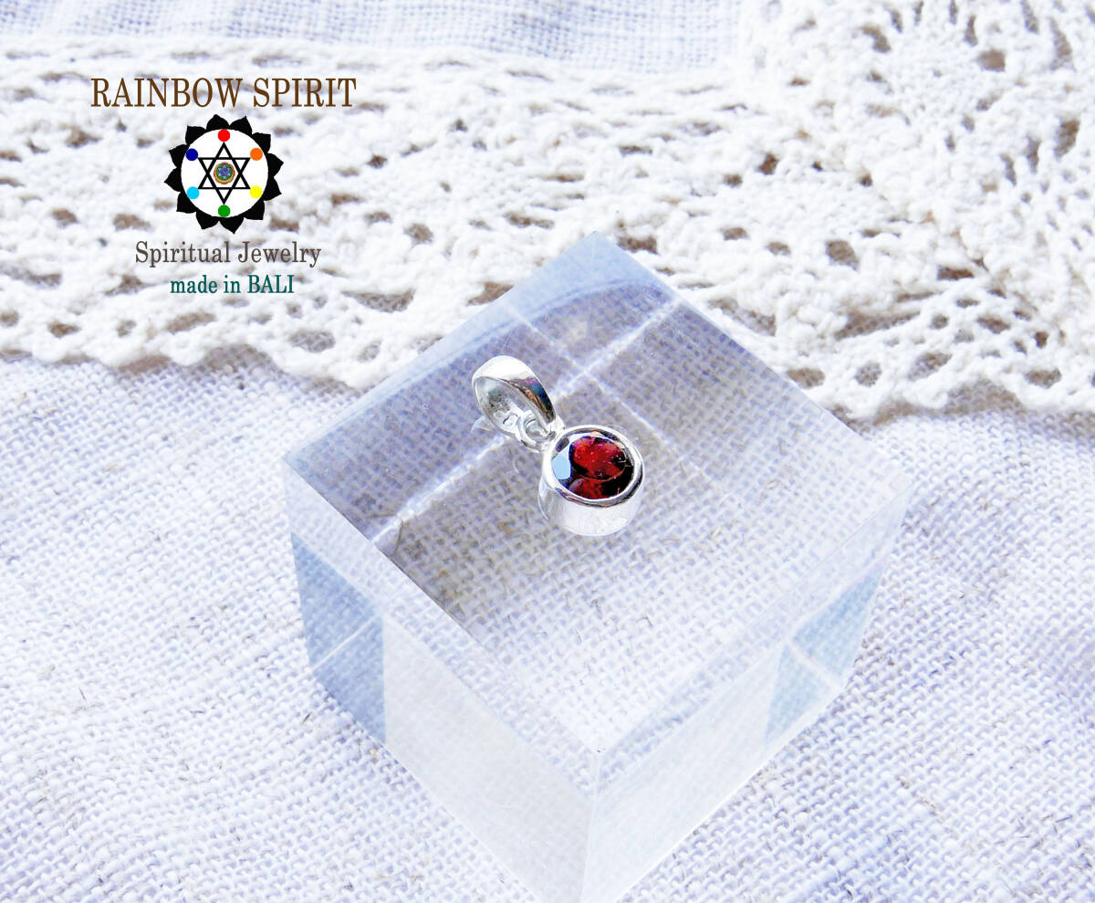 ☆☆SALE☆☆ガーネットのヒーリングペンダント☆☆直径6mm/プラチナ加工/1月誕生石/バリ島の僧侶の祈祷&浄化/誕生日プレゼント/出産祝い拍卖
