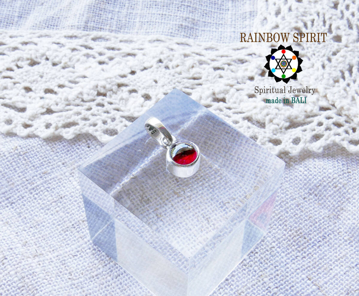 ☆☆SALE☆☆ガーネットのヒーリングペンダント☆☆1月誕生石/プラチナ加工/直径6mm/バリ島の僧侶の祈祷&浄化/誕生日プレゼント/出産祝い拍卖