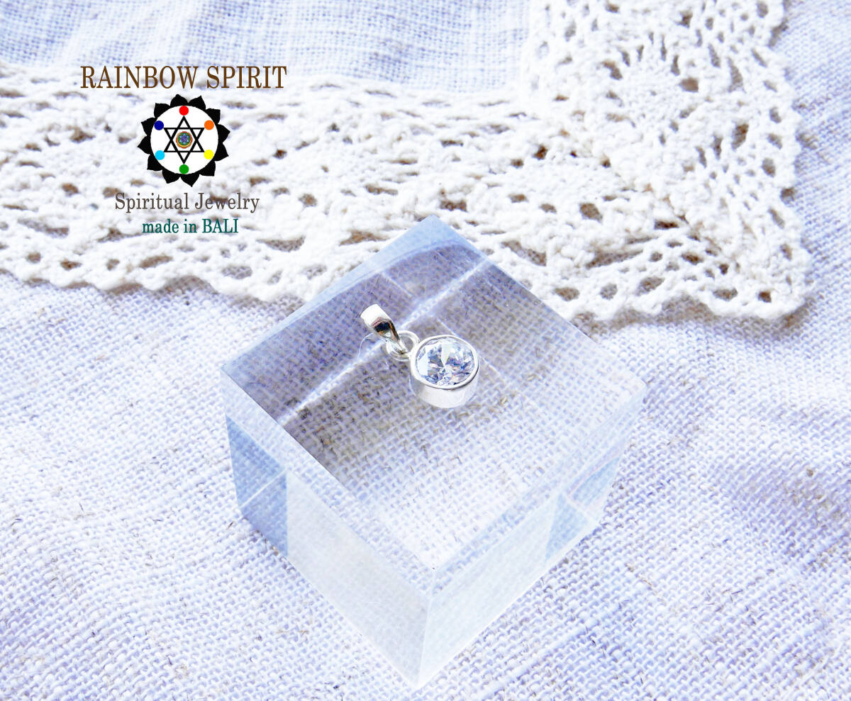 ☆☆SALE☆☆ジルコニアのヒーリングペンダント☆☆直径6mm/プラチナ加工/4月誕生石/バリ島の僧侶の祈祷&浄化/誕生日プレゼント/出産祝い拍卖