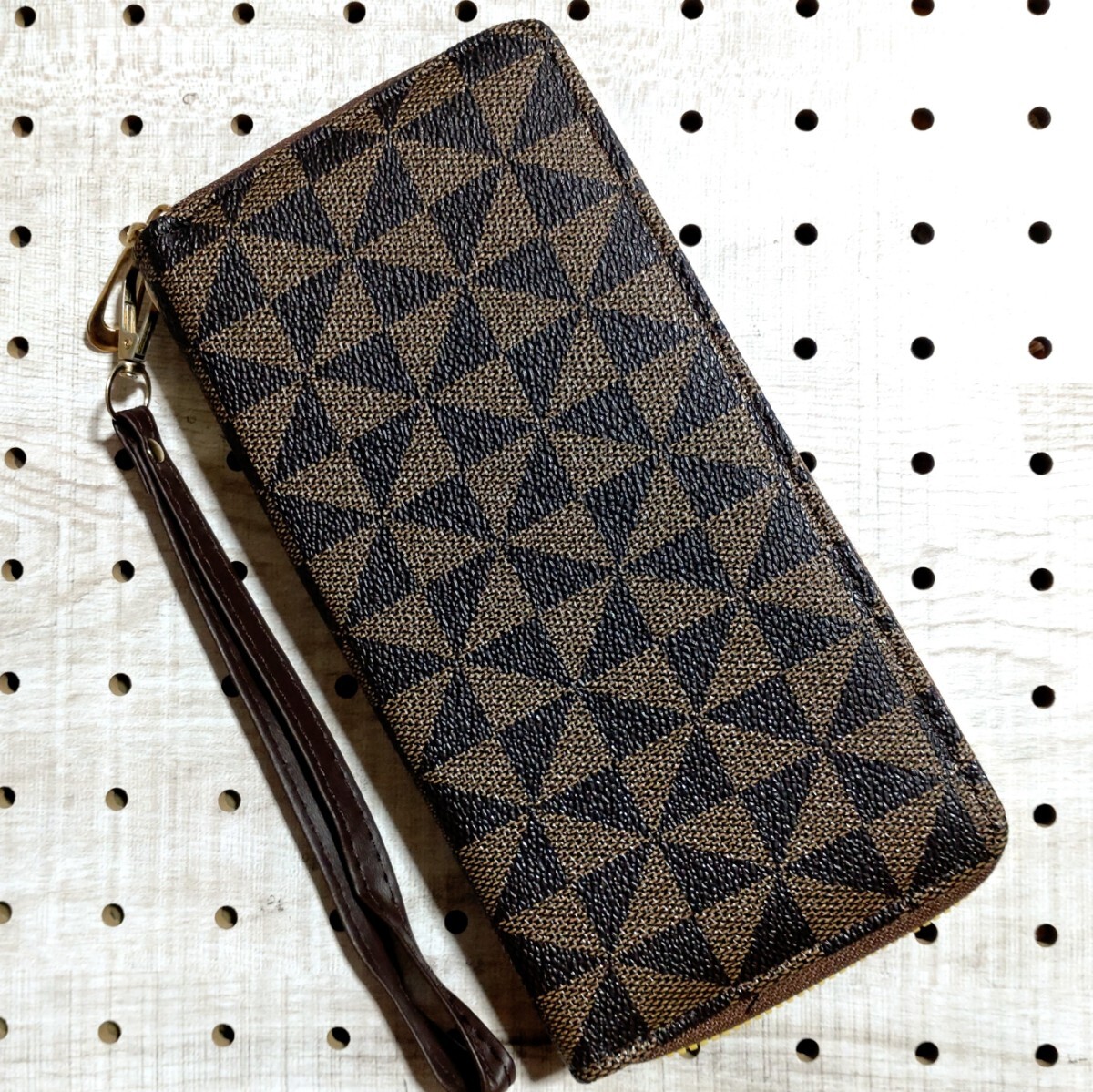 特価/未使用【サイズ=19cm×10cm×2.5cm】ノーブランド/男女兼用/合成皮革/ファスナー式/長財布/brown画像柄拍卖